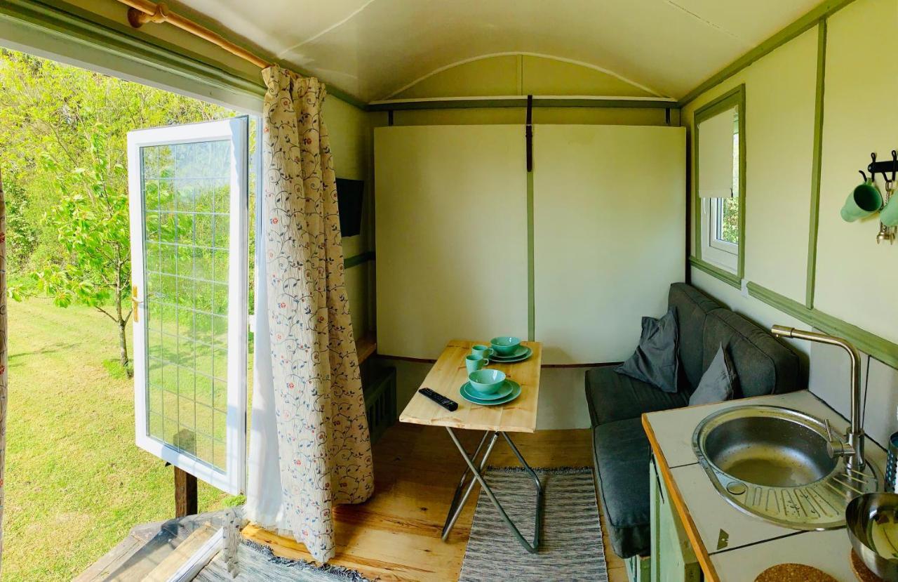 Апартаменты Hillcrest Hut Тенби Экстерьер фото